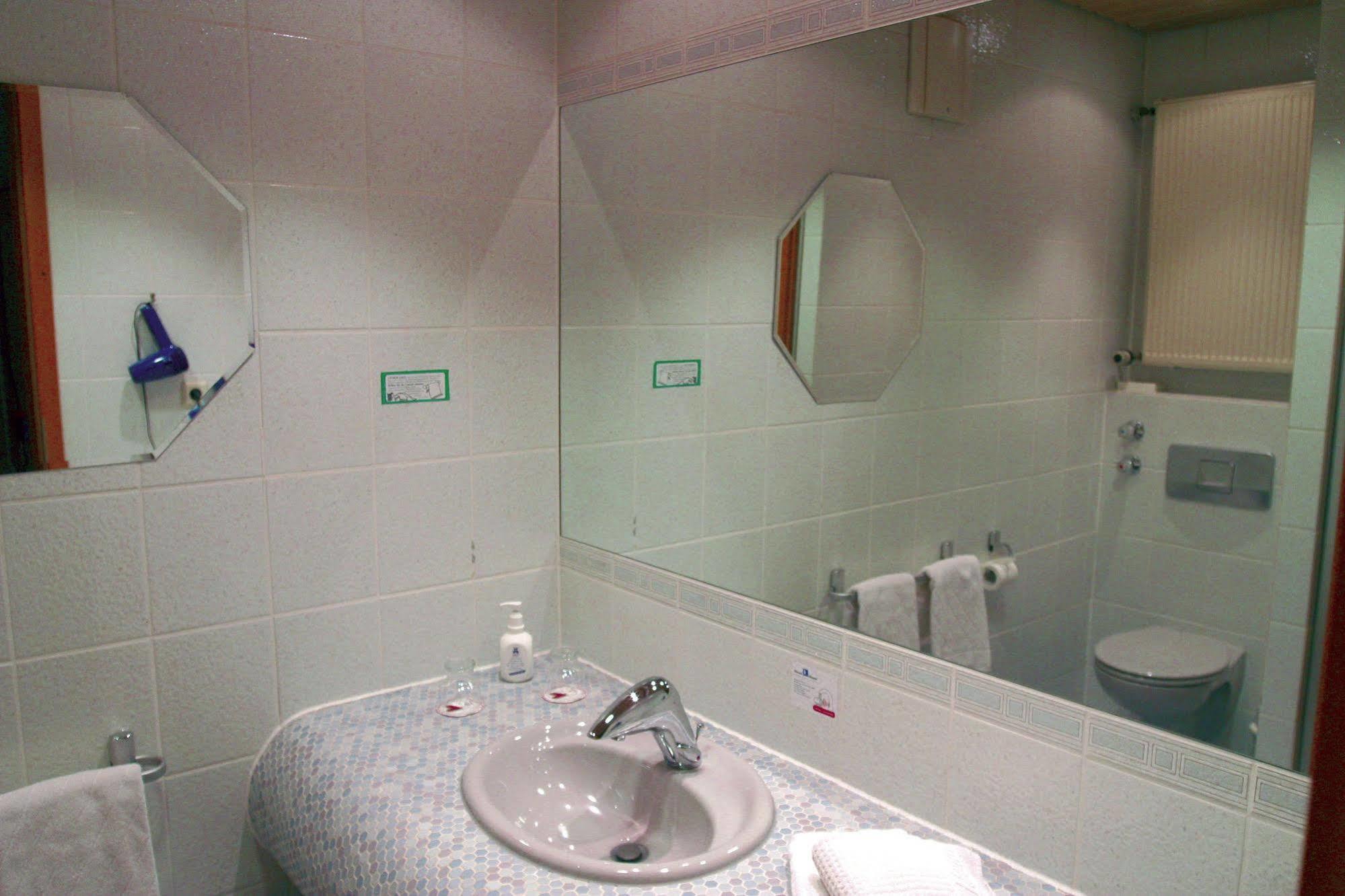 Hotel & Brauereigasthof Drei Kronen Memmelsdorf Esterno foto