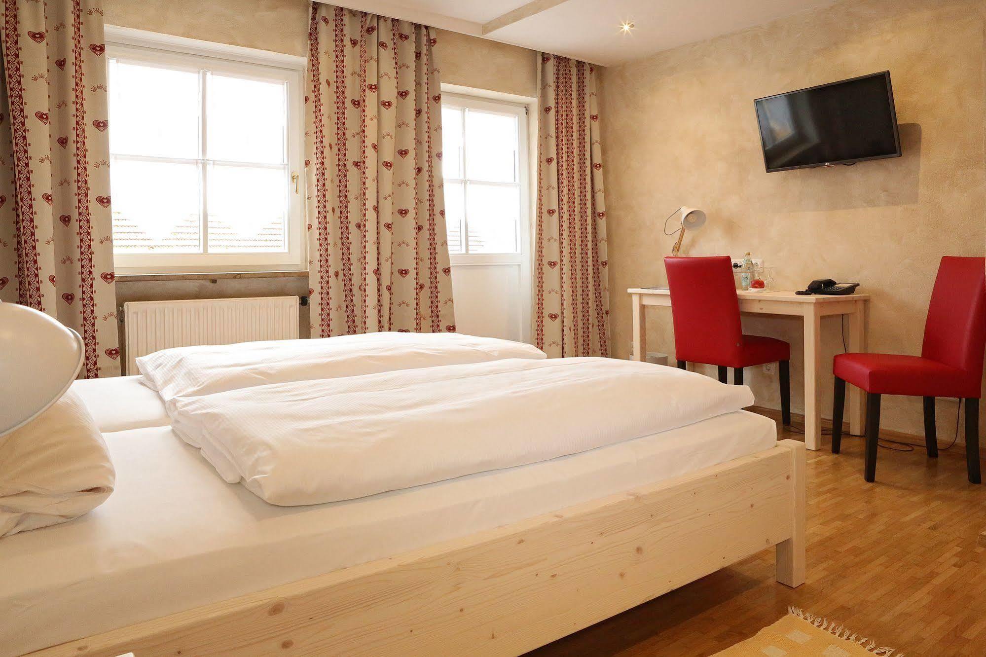 Hotel & Brauereigasthof Drei Kronen Memmelsdorf Esterno foto
